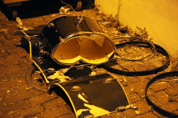 brokendrums_zpsc37bb7ef